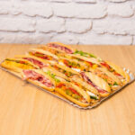 Bandeja de 16 mini bocadillos variados