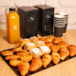 Coffee Break Bonjour · 12-14 personas
